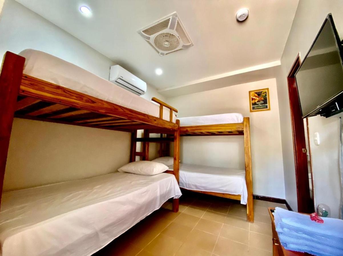 Hostal Aurora, Smith Lodging タガンガ エクステリア 写真